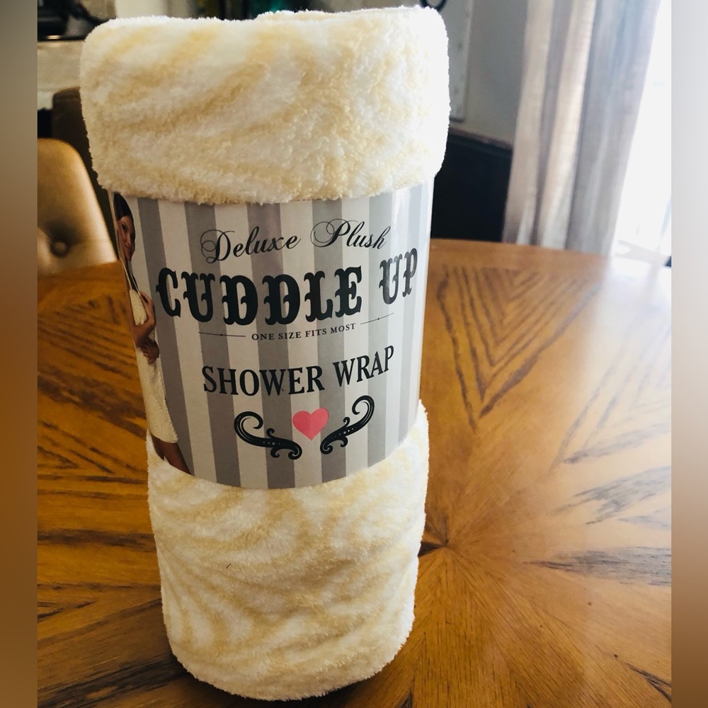 Cuddle up bath wrap. Cream color.  NWT